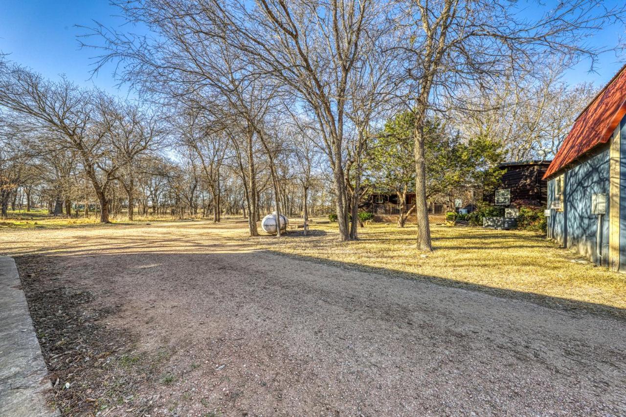 The Pecan @ Mendelbaum Winery Guest Cabins Villa Fredericksburg Exterior photo